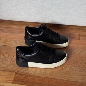 VINCE‎ Bensley croc-embossed accent Leather Platform Sneakers Size 6.5